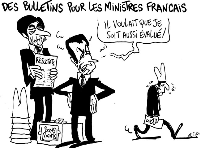 Sarkozy distribue des bulletins aux ministres