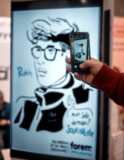 Stand de dessin d'avatars et partage sur les réseaux sociaux